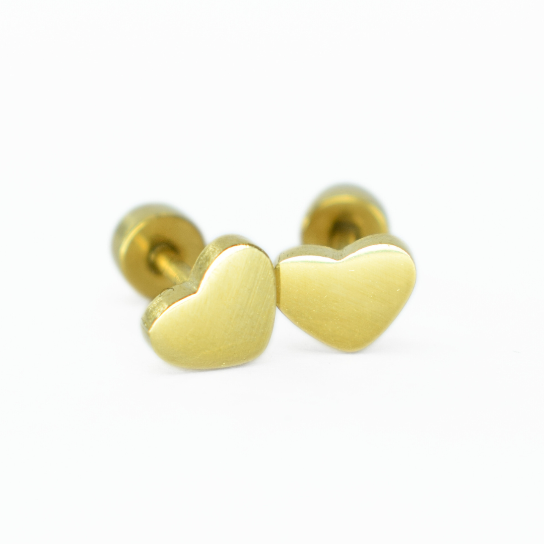 6mm Heart studs - Gold - TheEarringCollective
