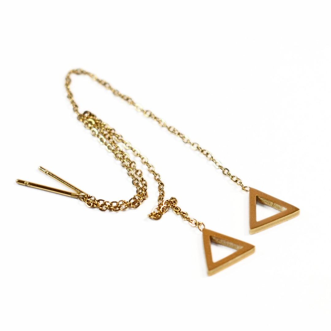 Thread through triangle chained stud - Gold - TheEarringCollective
