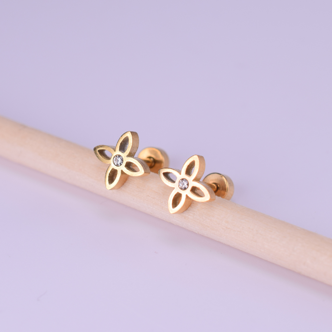 Sparkle flower studs - Gold - TheEarringCollective