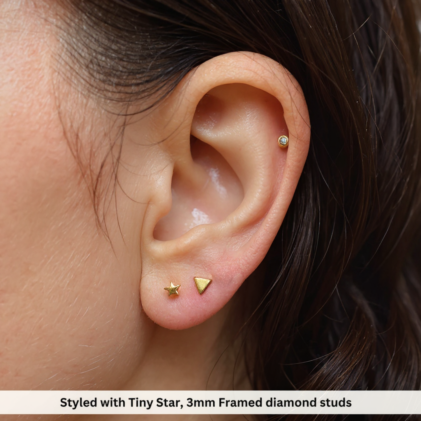 Tiny triangle studs - Gold