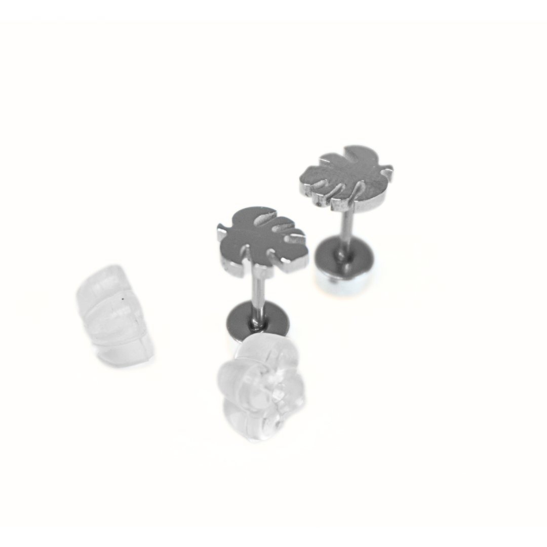 Tiny tropical leaf studs - Silver - TheEarringCollective