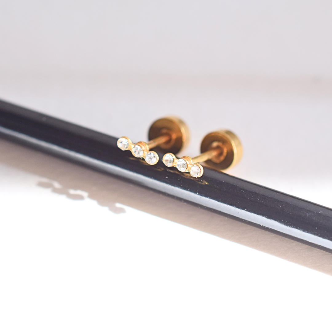 Triple diamond style studs - Gold