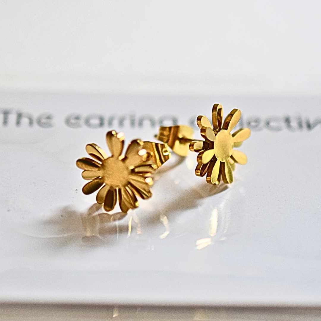 Multi layered daisy studs - Gold