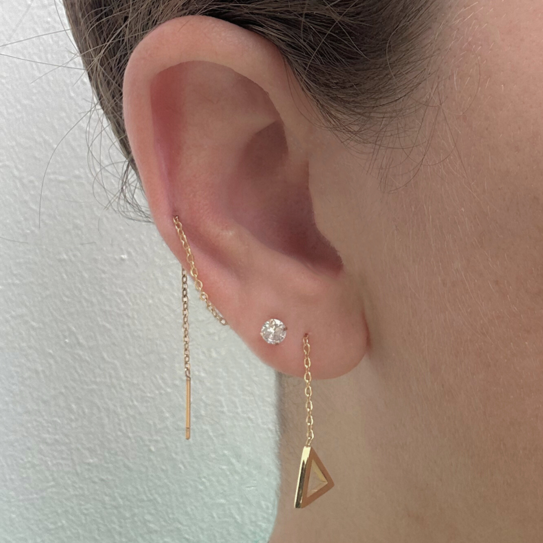 Thread through triangle chained stud - Silver - TheEarringCollective