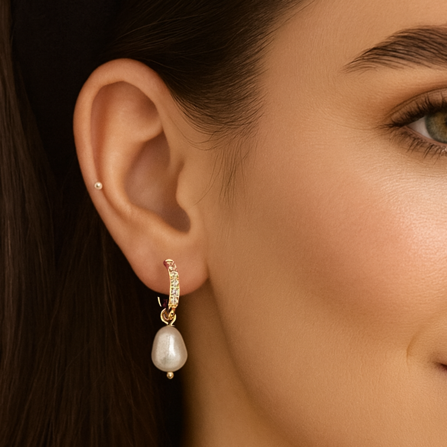 10mm Sparkled fresh water drop pearl hoops - Gold