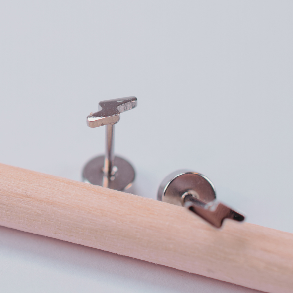 Tiny lightning studs - Silver