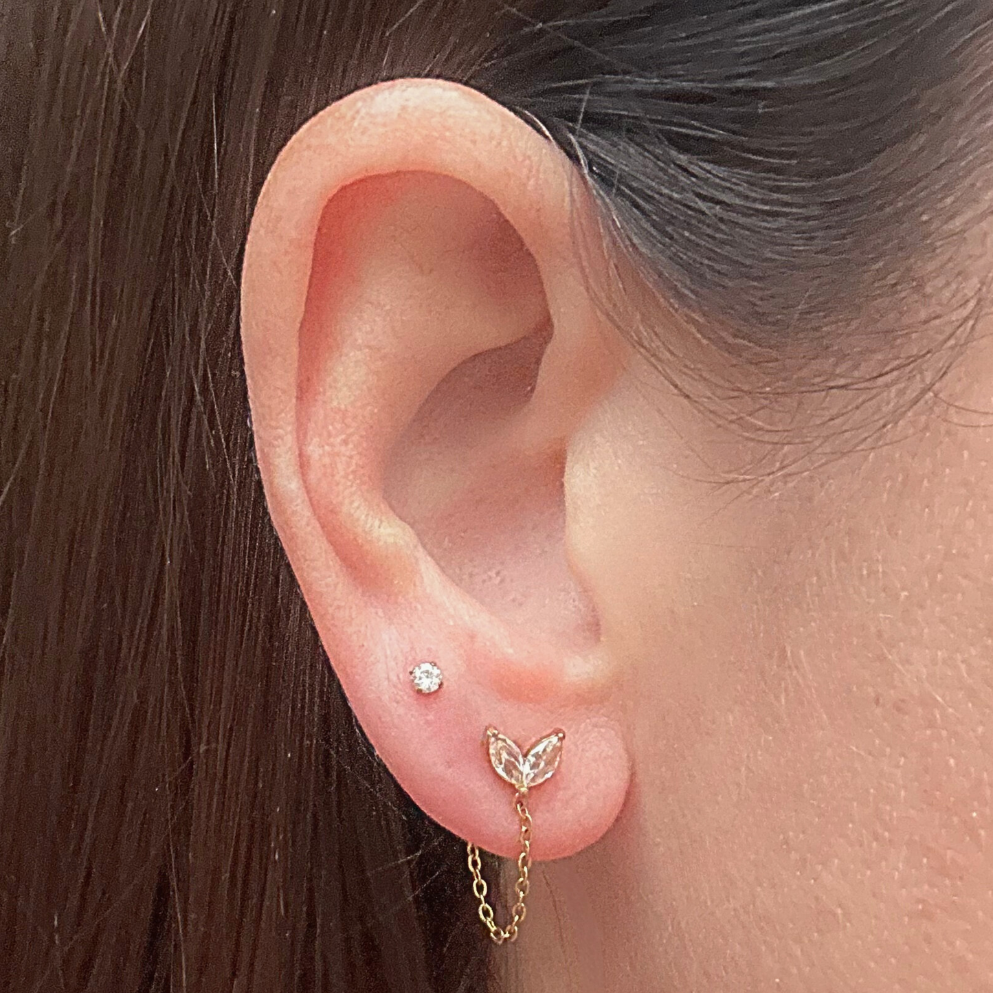 Chained diamond style leaf studs - Gold
