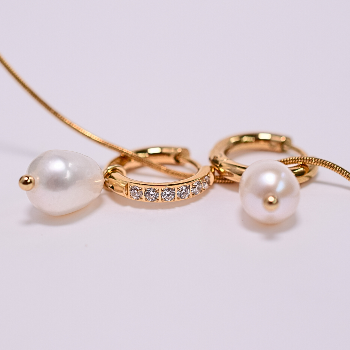 10mm Sparkled fresh water drop pearl hoops - Gold
