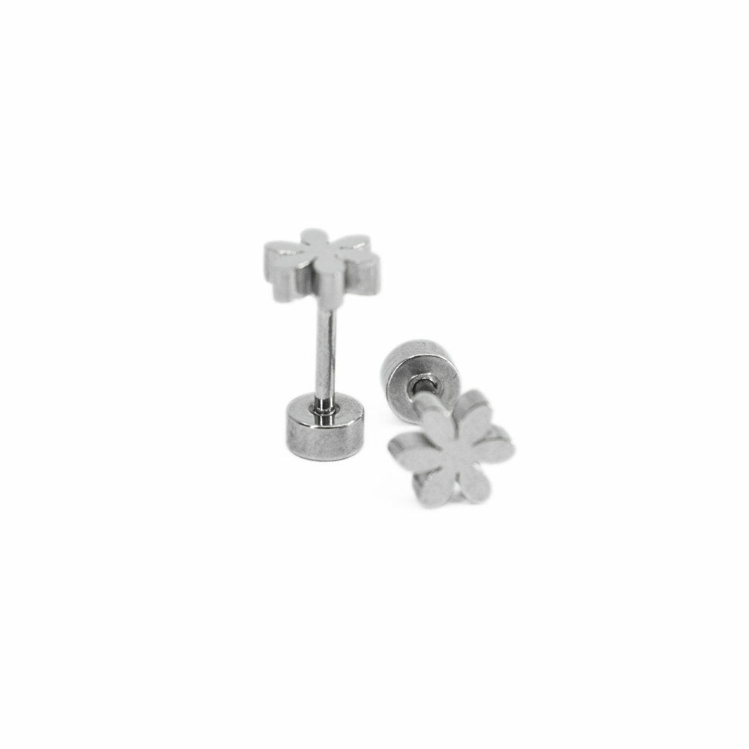Daisy studs - Silver - TheEarringCollective