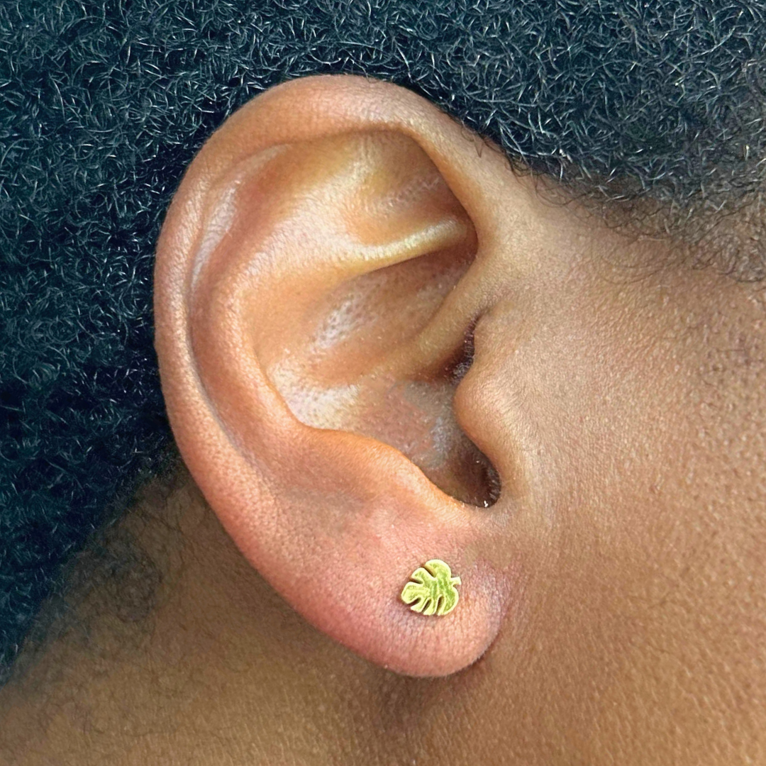 Tiny tropical leaf studs - Silver - TheEarringCollective