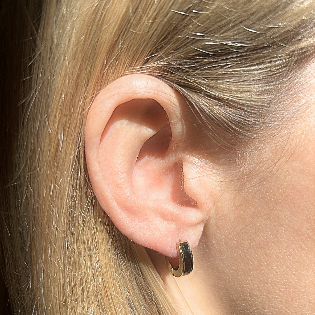10mm Black hoops - Gold - TheEarringCollective
