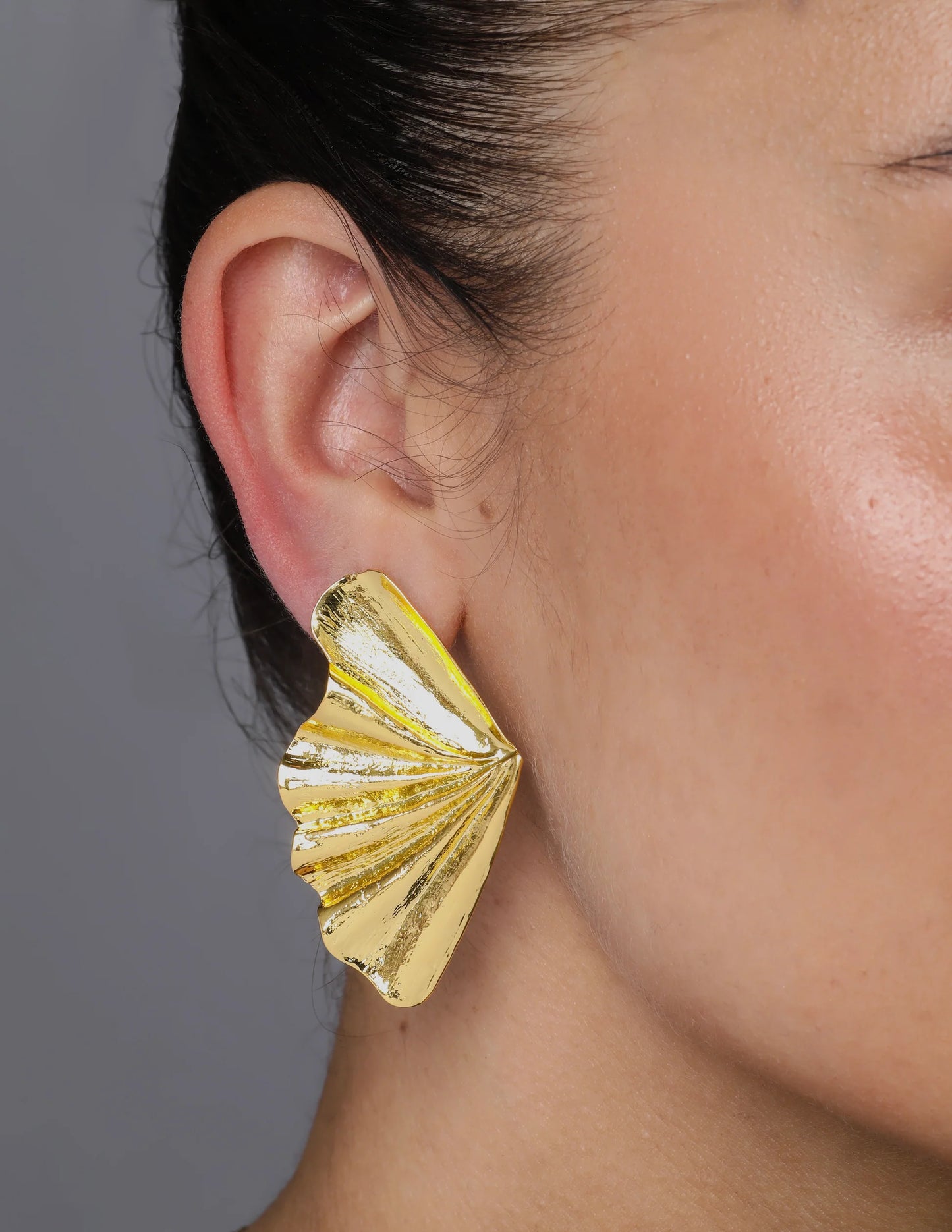 Oversize winged studs - Gold