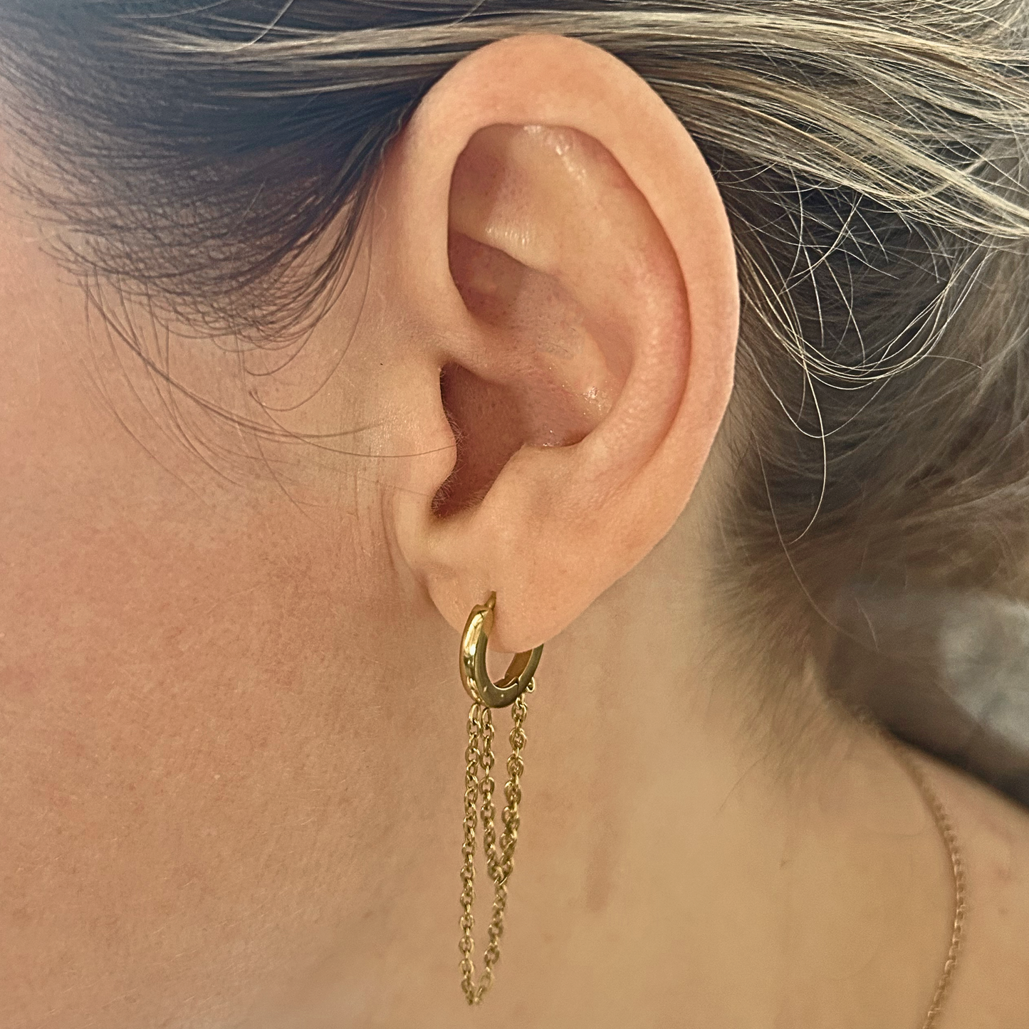 Chained hoops - Gold - TheEarringCollective