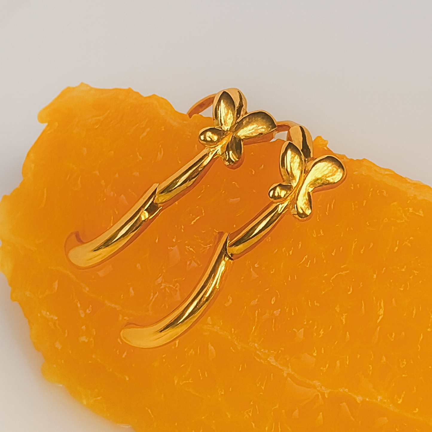 10mm Butterfly hoops - Gold