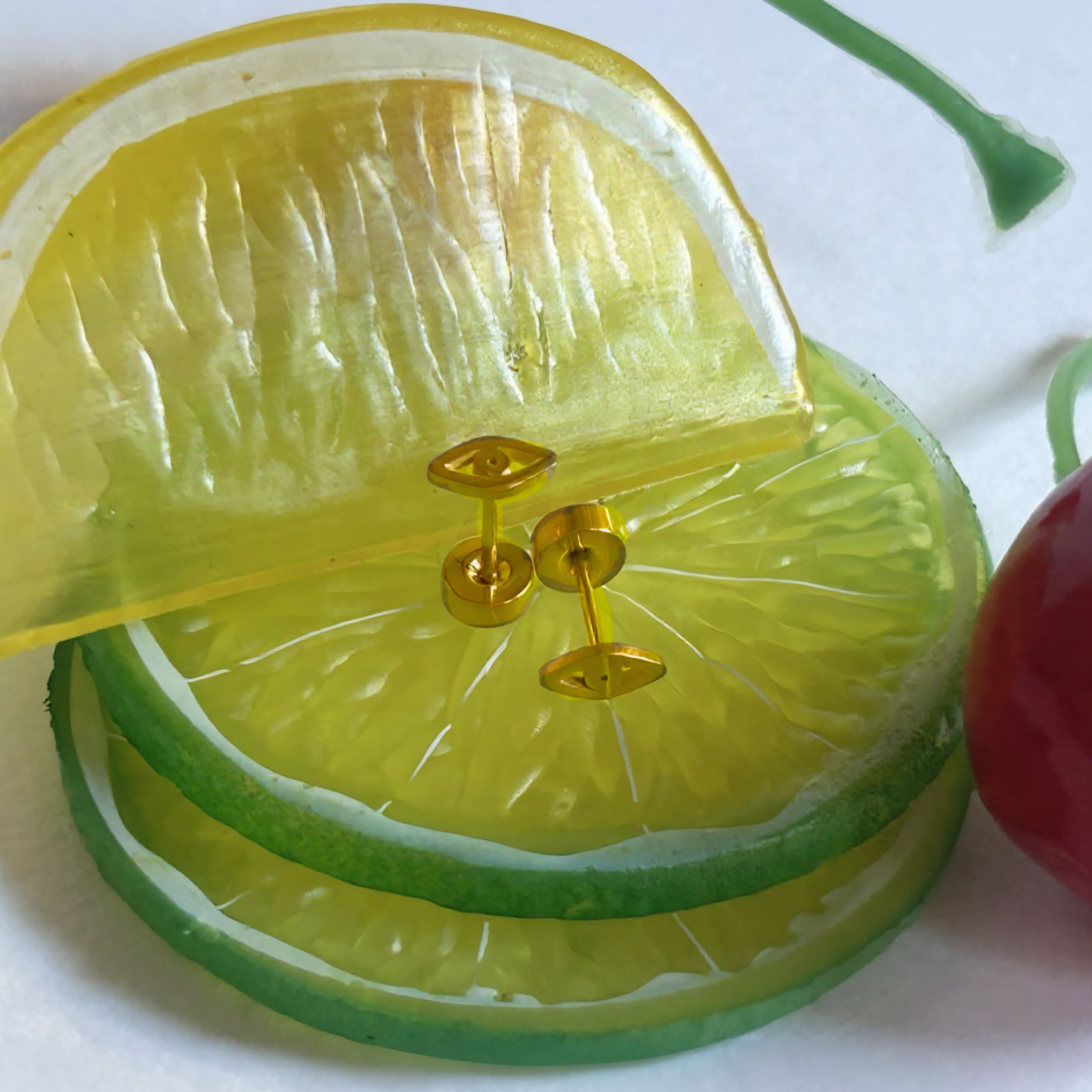 Tiny evil eye studs - Gold