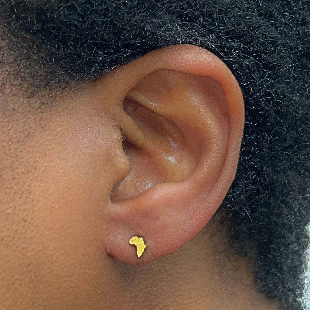 Tiny Africa studs - Silver - TheEarringCollective