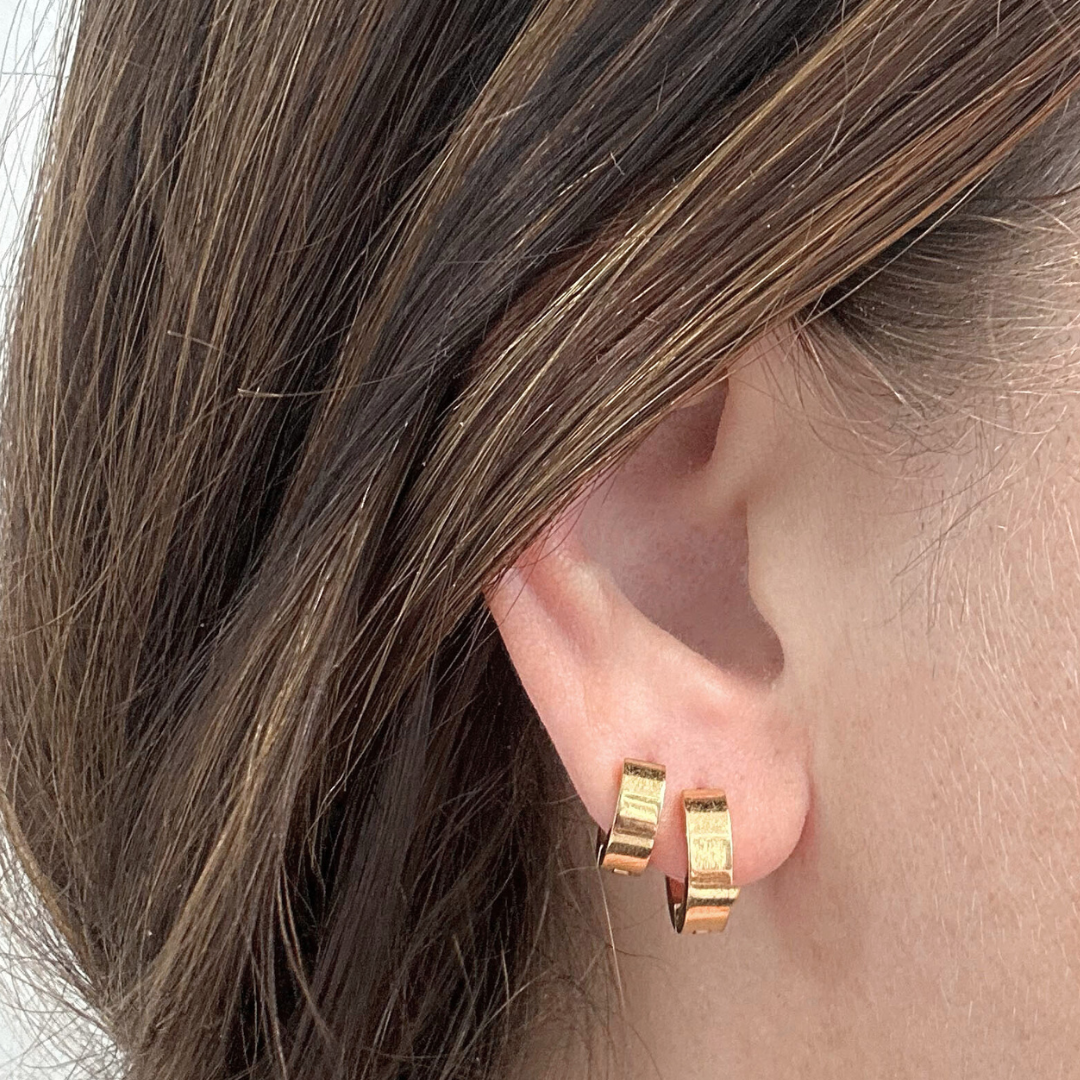 10mm edged hoops - Gold - TheEarringCollective