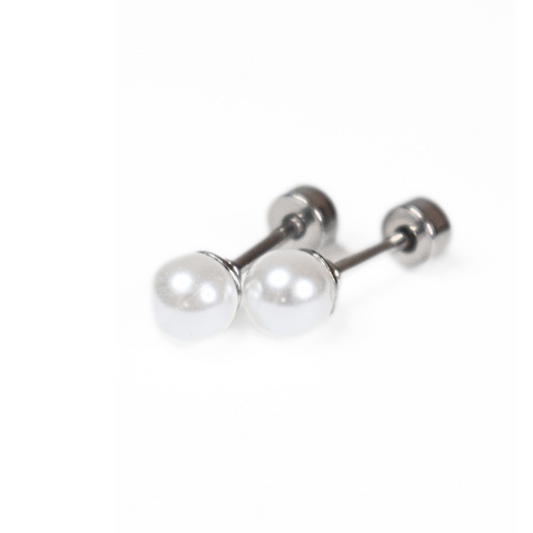 5mm Pearl studs - Silver - TheEarringCollective