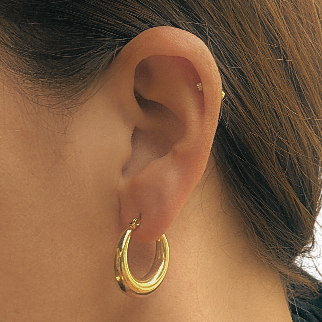 15mm Chunky clasped hoops - Gold