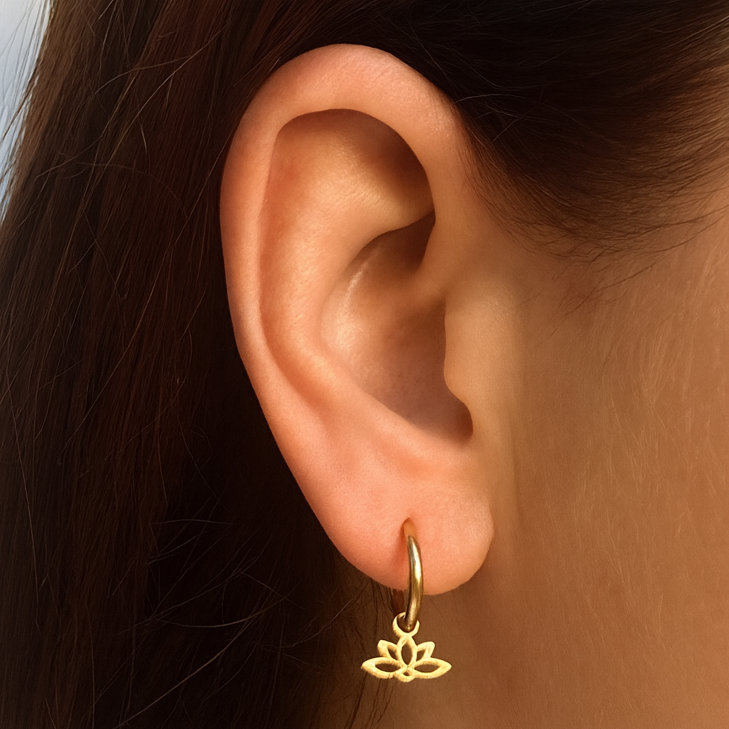 Lotus charm hoops - Gold