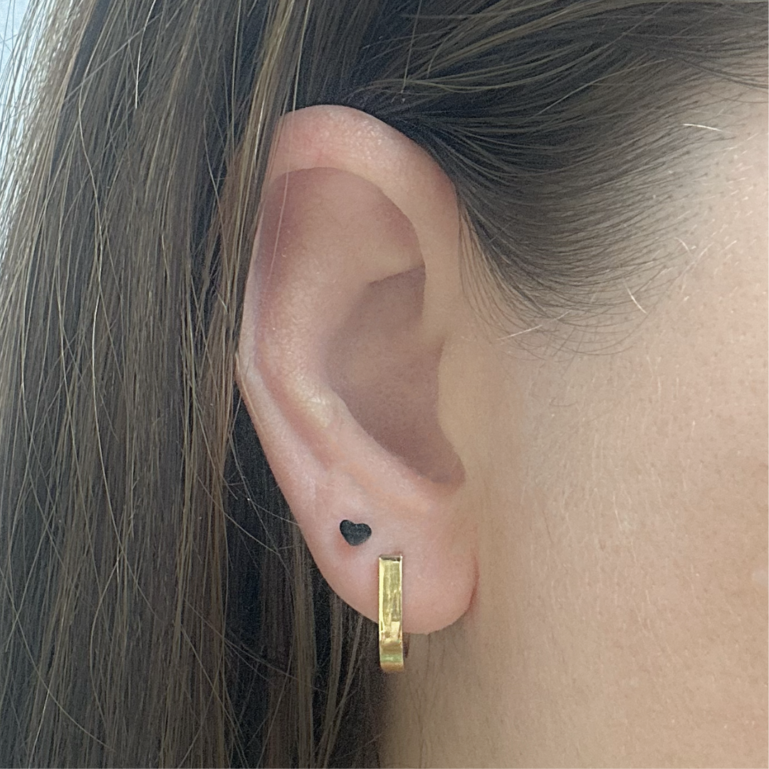 4mm Baby heart studs - Black - TheEarringCollective
