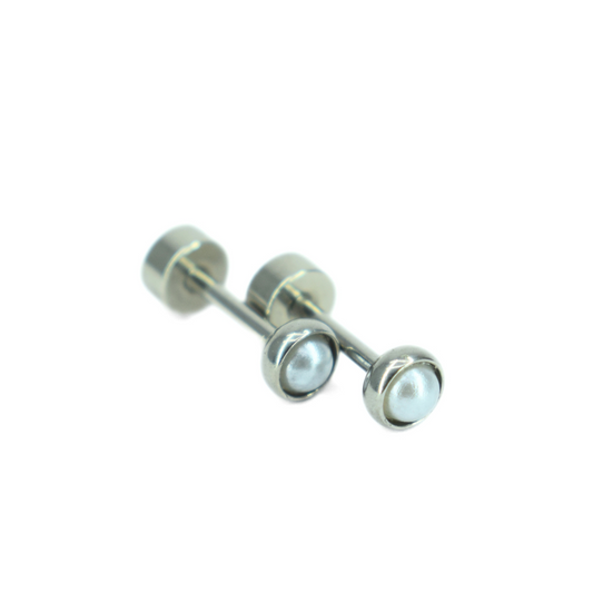 4mm Framed silver pearl studs - Silver - TheEarringCollective