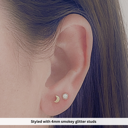 Tiny moon studs - Gold