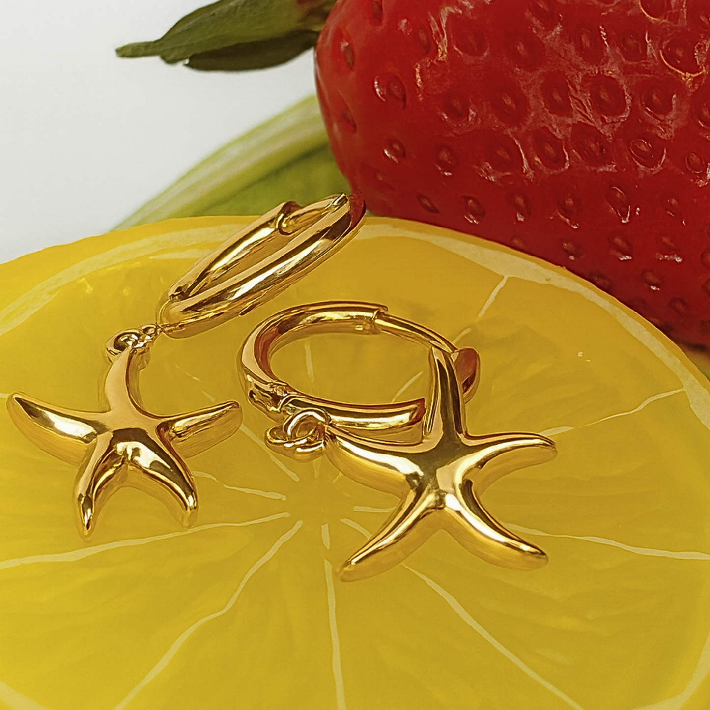 10mm Dangled starfish hoops - Gold