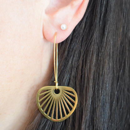 Dangled shell hoops - Gold - TheEarringCollective