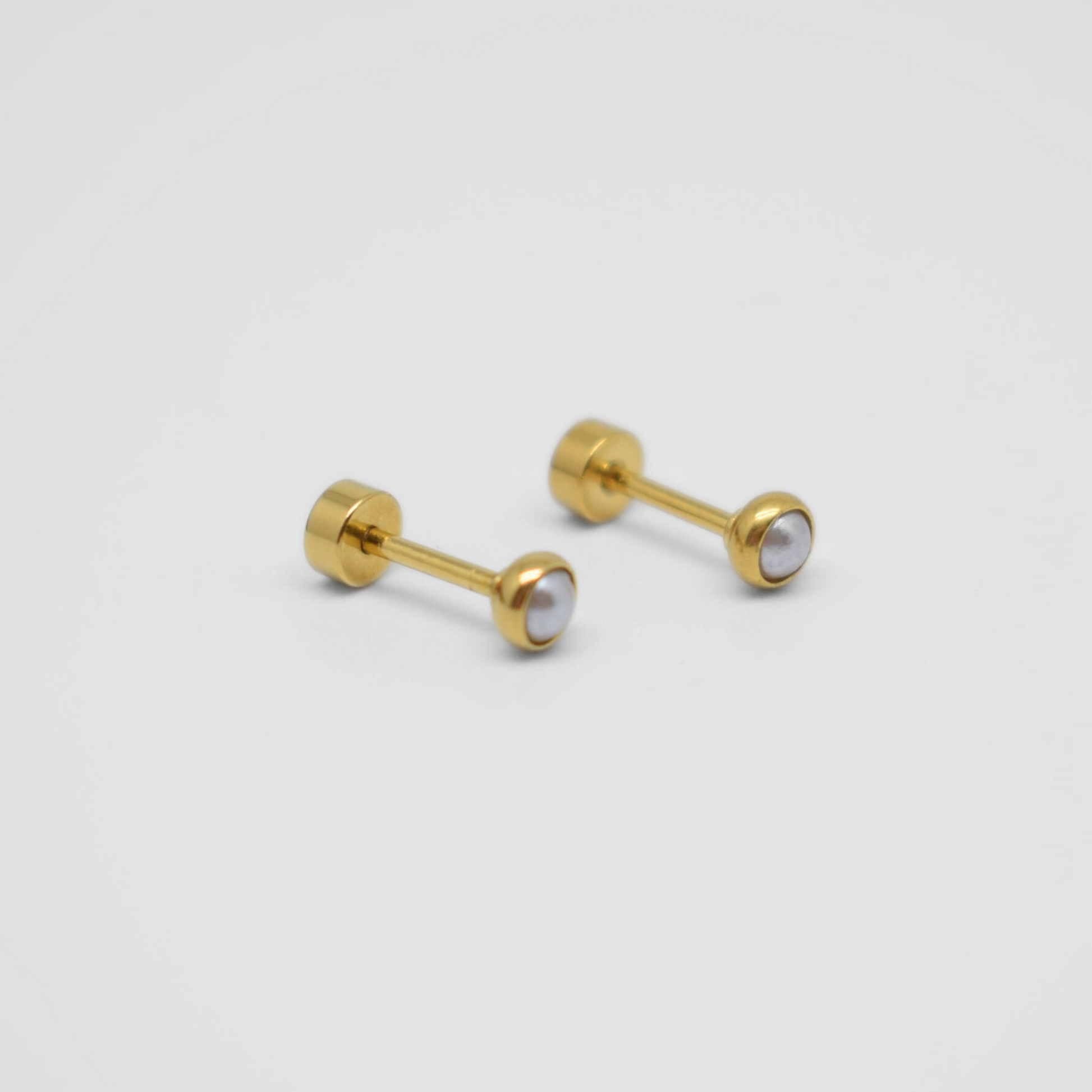 4mm Framed silver pearl studs - Silver - TheEarringCollective